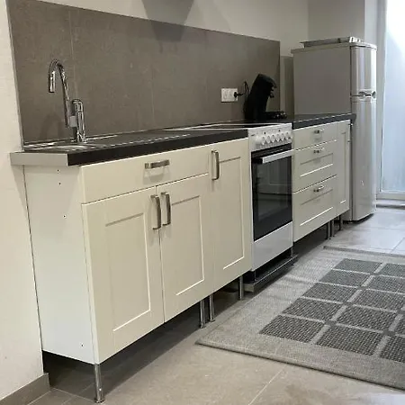 Bes,, F2 Renove Confort Avec Entree Independante 怀顿黑姆