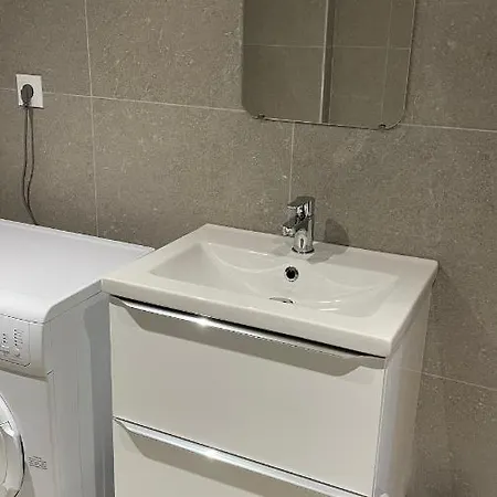 Bes,, F2 Renove Confort Avec Entree Independante 怀顿黑姆