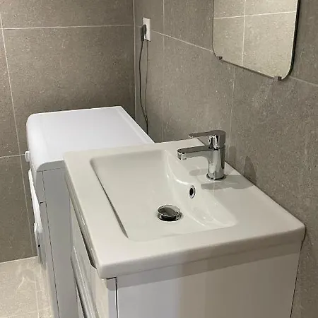 Bes,, F2 Renove Confort Avec Entree Independante 怀顿黑姆