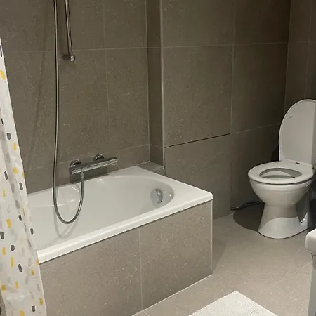 Bes,, F2 Renove Confort Avec Entree Independante *